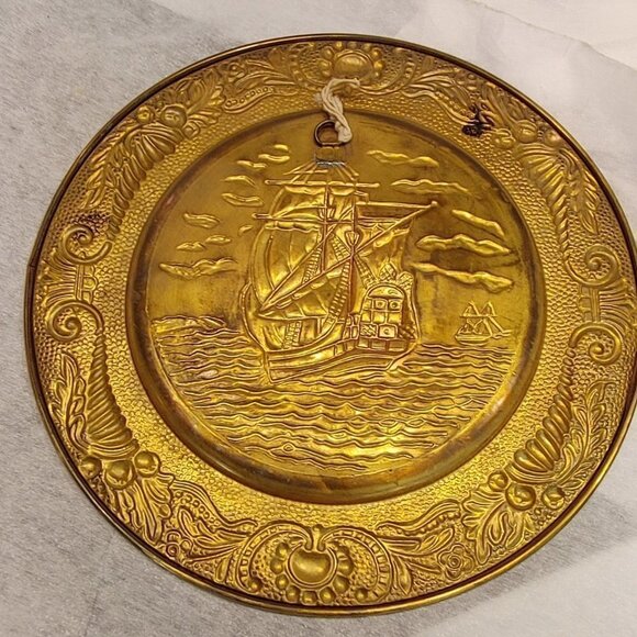 Vintage Metal Brass 14” Tin Wall Hanging Ship Plate - Picture 2 of 5